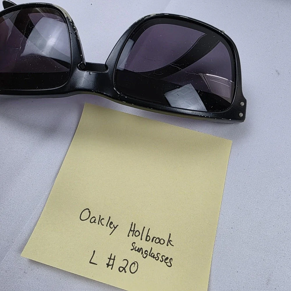 Oakley Holbrook Sunglasses Mens 55-18-137 Black Gray Tinted Patriotic OO9102-96